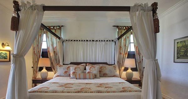 One Bedroom Luxury Ocean View Villa