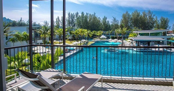 the-waters-khao-lak-by-katathani-collection-upper-pool-access-03_10604