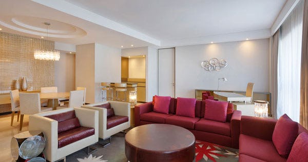 the-westin-city-centre-bahrain-diamond-suite-one-bedroom-suite-one-king-01_9914