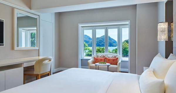 1 Bedroom Suite 1 King, Ocean view