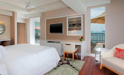 2 Bedroom Suite Bedroom 1: 1 King, Bedroom 2: 2 Twin, Ocean view