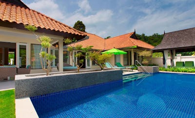 2 Bedroom Villa Bedroom 1: 1 King, Bedroom 2: 2 Twin, Private pool