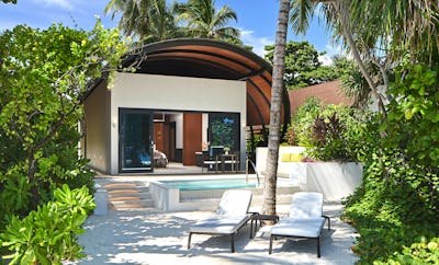 Deluxe Family Beach Villa Pool