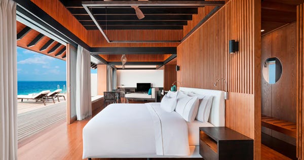 Overwater Villa - Pool