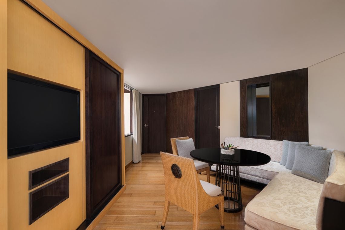 the-westin-resort-nusa-dua-bali-family-suite-pool-terrace-01_948