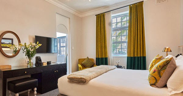 the-winchester-boutique-hotel-cape-town-junior-mountain-facing-suites-01_11738