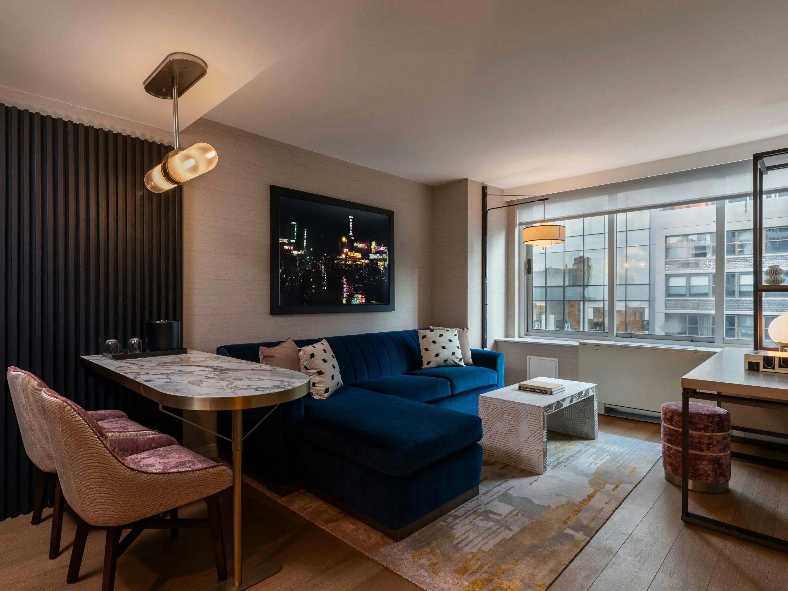 1 Bedroom Suite, King Bed, High Floor, Lounge Access