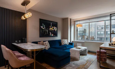 1 Bedroom Suite, King Bed, High Floor, Lounge Access