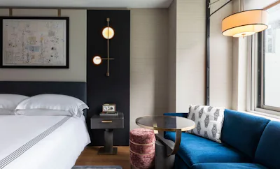 1 King Bed, High Floor, Lounge Access