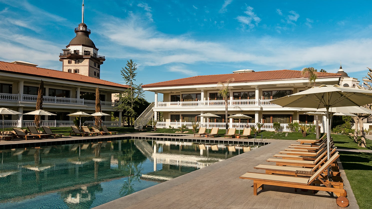 titanic-mardan-palace-antalya-lake-house-01_11269