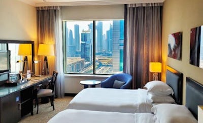 GUEST ROOM - KING OR TWIN BEDS