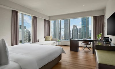 Traders Club Executive Twin Towers View Room