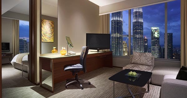 traders-hotel-kuala-lumpur-twin-towers-view-suite_766