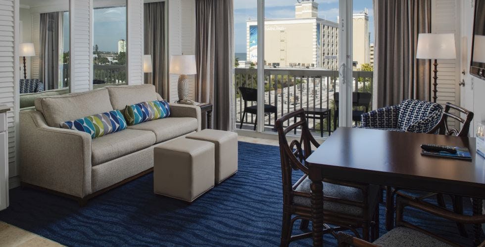 Tropical View Villa With Balcony 2 Queen Beds