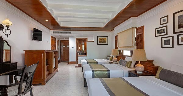 triple-beds-room-thavorn-beach-village-resort-and-spa-phuket-02_6382