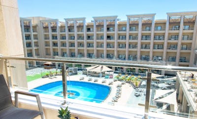 Deluxe Room Pool View