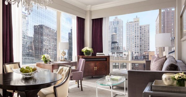 trump-international-hotel-and-tower-executive-city-view-suite-01_804
