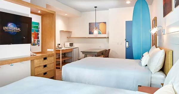 universals-endless-summer-resort-dockside-inn-and-suites-2-bedroom-suite-02_10920