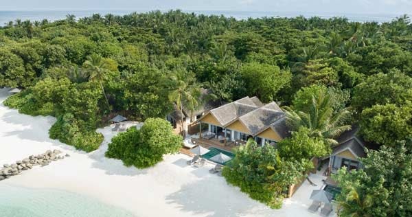 vakkaru-maldives-four-bedroom-beach-pool-residence-01_12738