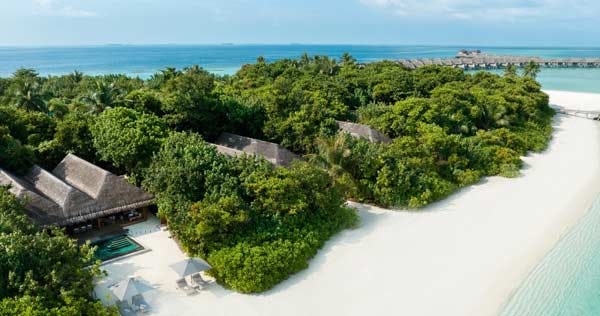 vakkaru-maldives-two-bedroom-beach-pool-residence-01_12738