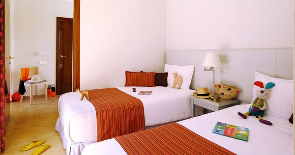 valeria-dar-atlas-morocco-family-room-02_12386