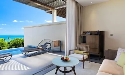 Premium Ocean Pool One Bedroom Suite