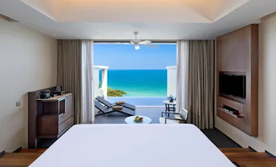 Premium Ocean Pool One Bedroom Suite