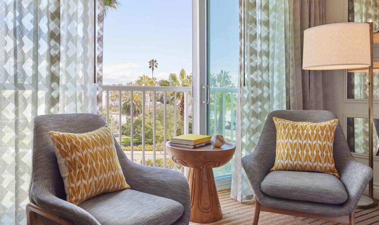 viceroy-santa-monica-los-angeles-usa-pool-view-king-01_597