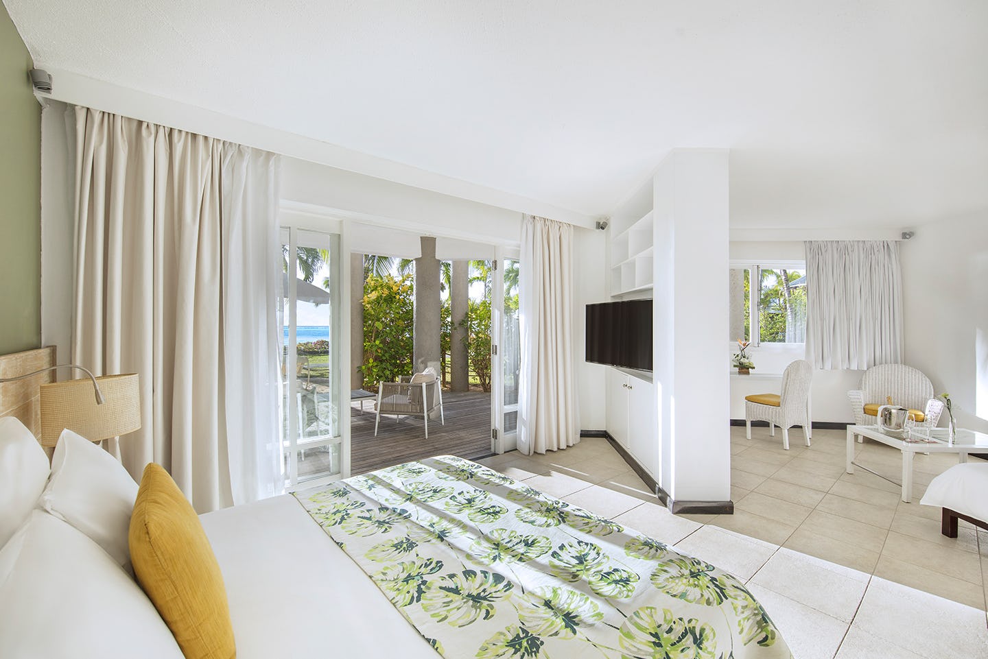 victoria-beachcomber-resort-and-spa-mauritius-junior-suite_254