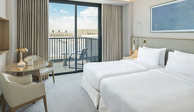 vida-beach-resort-marassi-al-bahrain-deluxe-room-king-twin-02_11287