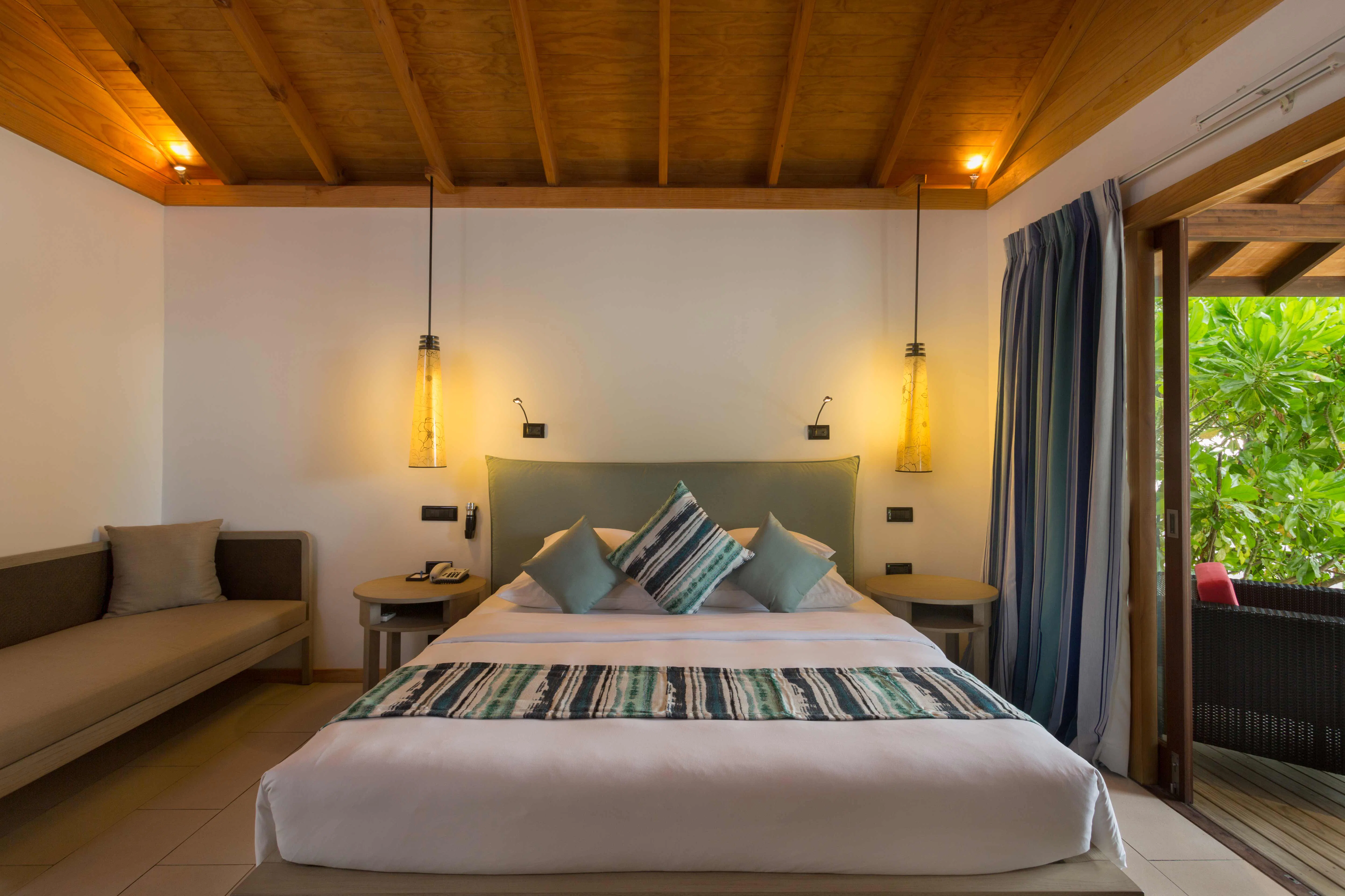 ROMANTIC BEACHFRONT VILLA