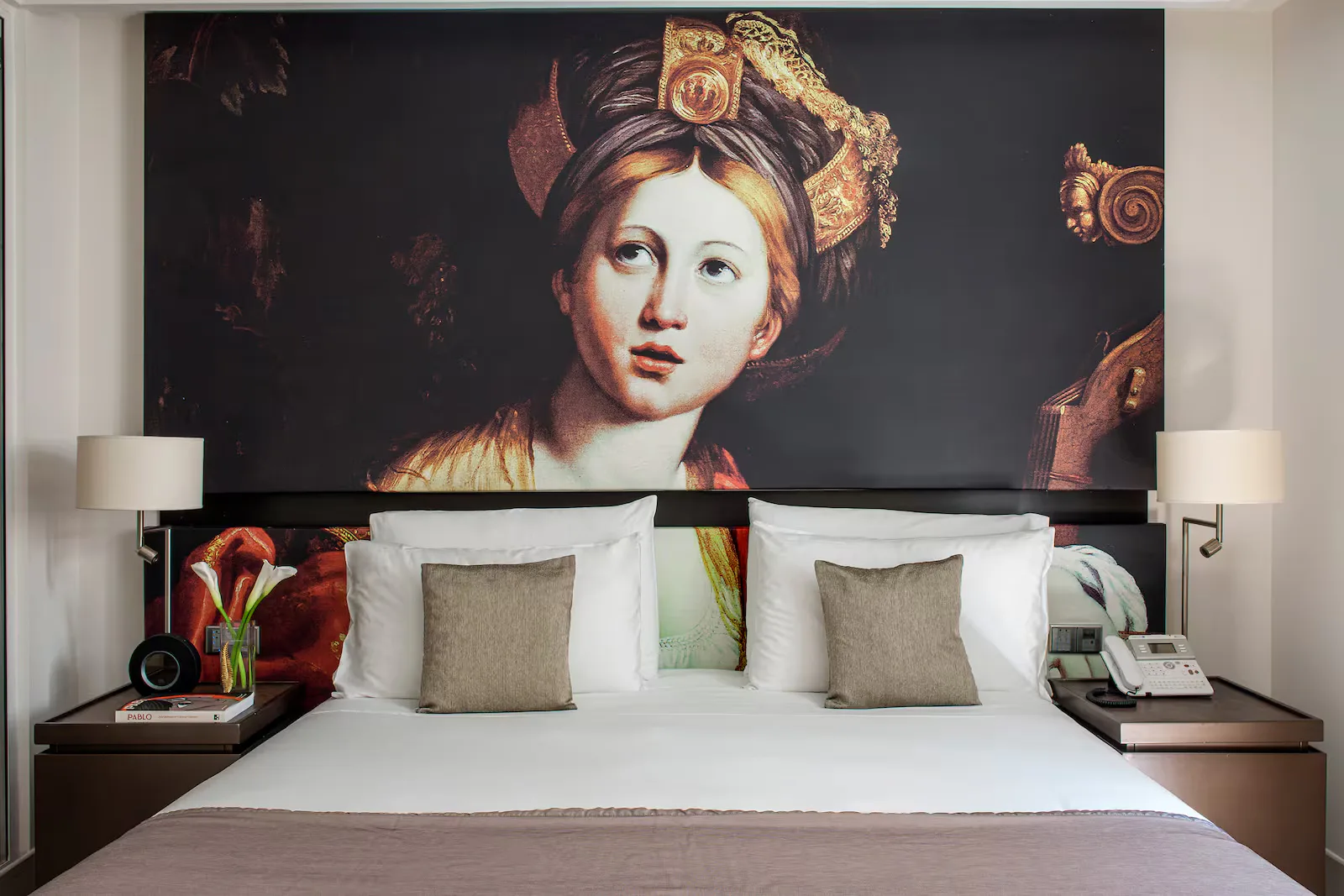 villa-agrippina-gran-melia-rome-italy-two-bedroom-master-suite-01_13367