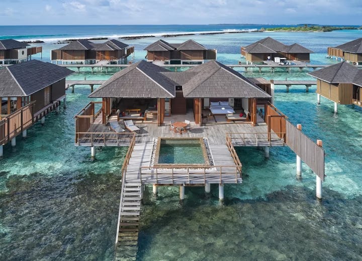 One-bedroom Ocean Suite with Pool