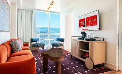 RUBY 2 QUEENS STRIP VIEW GRAND CHAMBER SUITE