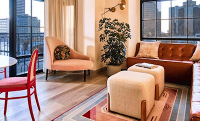 Balcony Grand Chamber King Suite City View