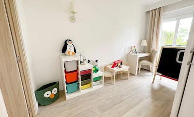 Apartment with play area