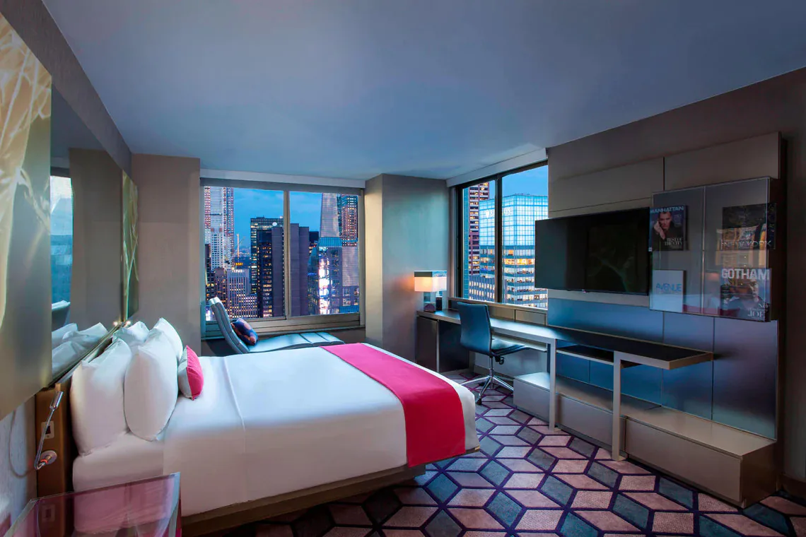 w-new-york-times-square-cool-room_3464