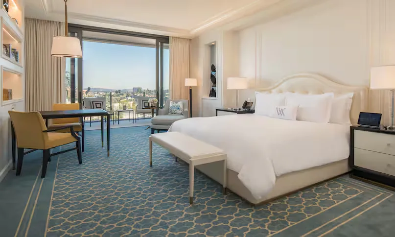 waldorf-astoria-beverly-hills-los-angeles-deluxe-king-room-with-terrace-and-view_10103