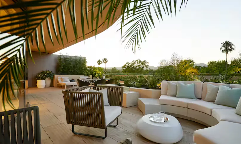 waldorf-astoria-beverly-hills-los-angeles-villa-suite-with-oversized-terrace-01_10103