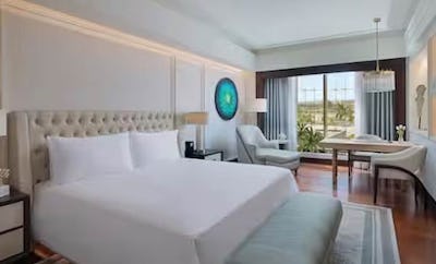 KING ROSETTA CLUB ACCESSIBLE ROOM