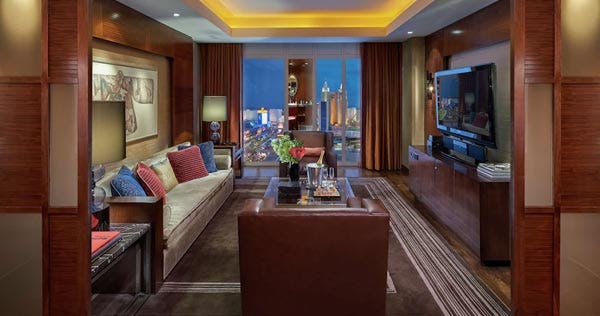 PENTHOUSE PANORAMA VIEW SUITE: