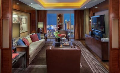 PENTHOUSE PANORAMA VIEW SUITE: