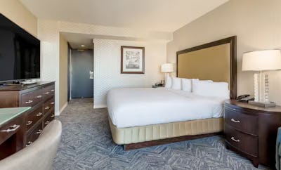 1 King Bed Superior Room High Floor