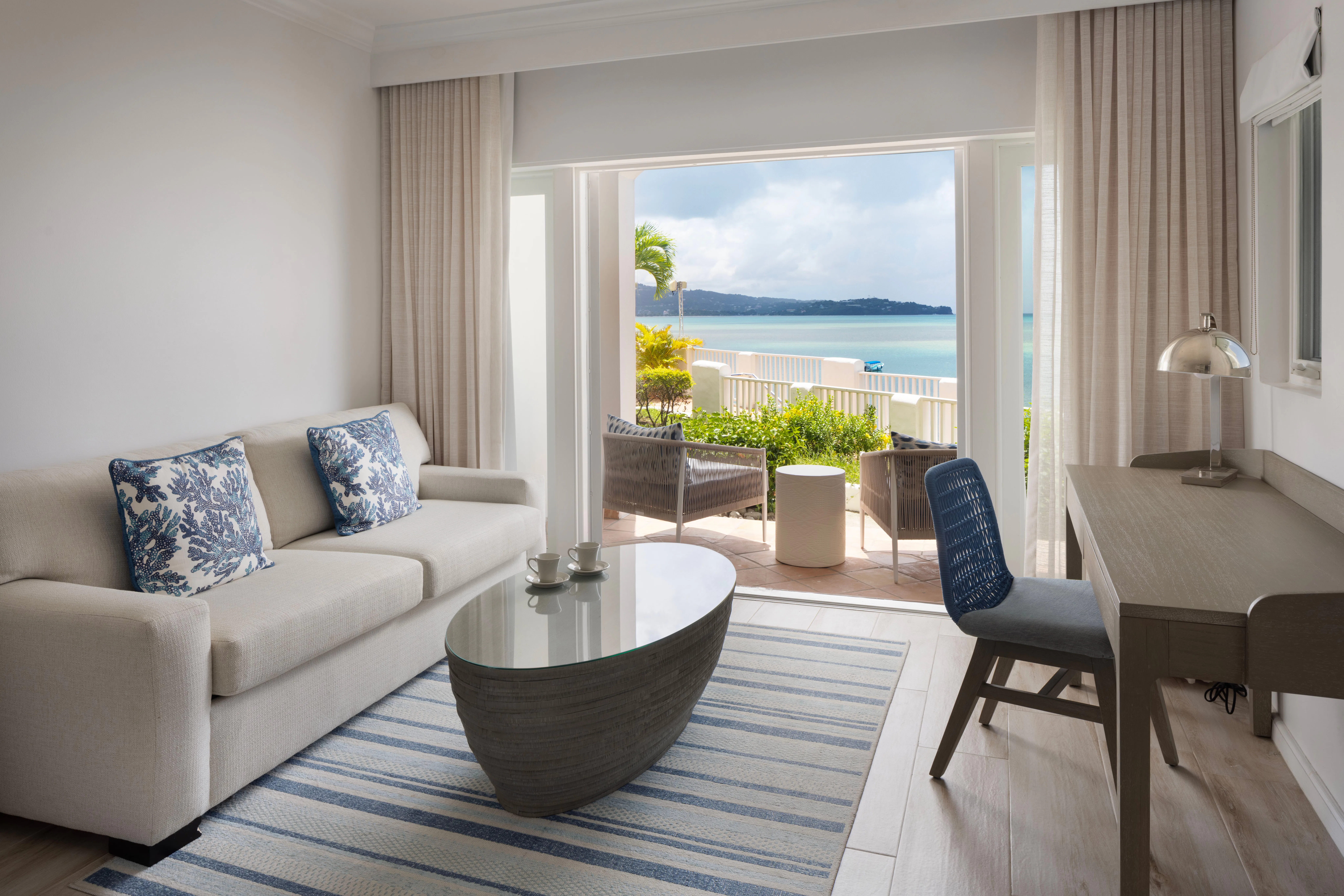 windjammer-landing-resort-and-residences-st-lucia-coastline-deluxe-room-01_12431