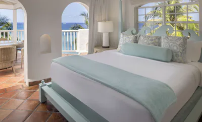 Hilltop Three Bedroom Villa With Pool