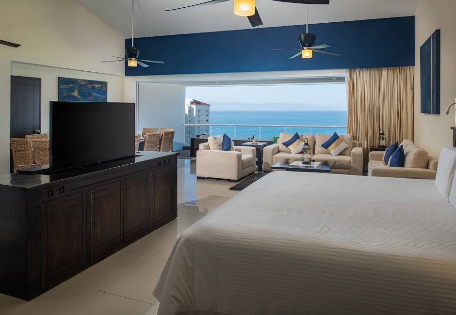 wyndham-alltra-vallarta-all-inclusive-resort-mexico-presidential-suite-01_9246