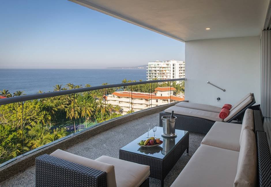 wyndham-alltra-vallarta-all-inclusive-resort-mexico-presidential-suite-03_9246