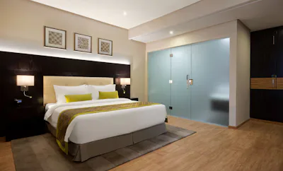 3-Bedroom Apartment with Club Lounge Access - Non Smoking