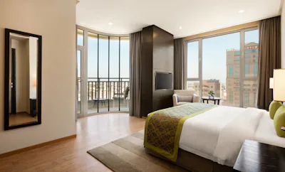 3-Bedroom Apartment with Club Lounge Access - Smoking