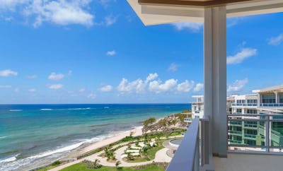 1 King Bed, Deluxe Room, Ocean View